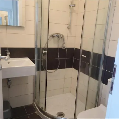 Apartmentaviatorbird דירה